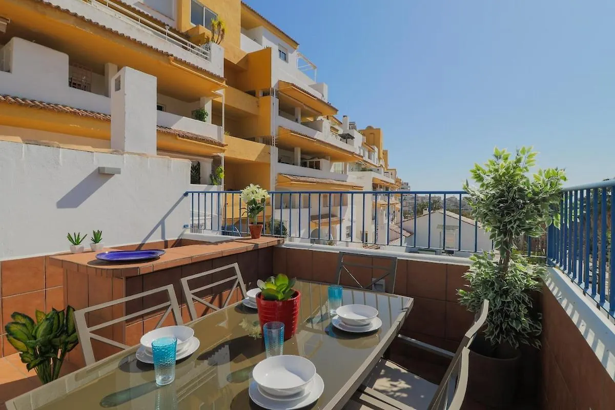 Villa C43 - Family House With Terrace And Shared Pool à Benalmádena Hébergement de vacances